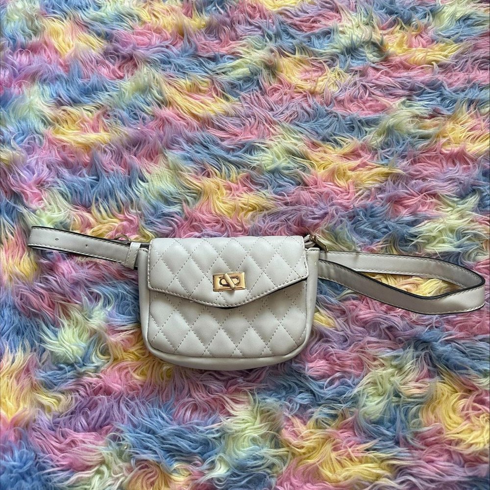 WHITE QUILTED BELTED‎ FANNYPACK